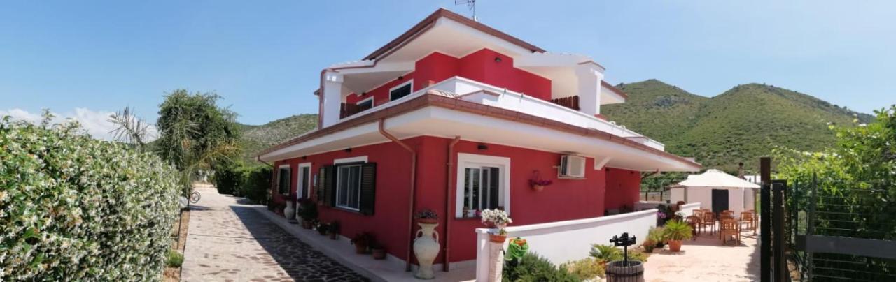 Bed and Breakfast Valeri 'S Country House Sperlonga Exterior foto